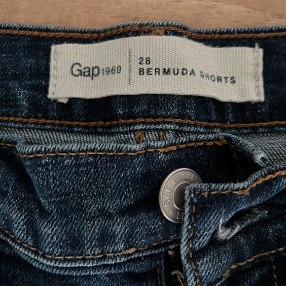 GAP Blue Denim Jean Bermuda Shorts size 28 - Picture 2 of 3